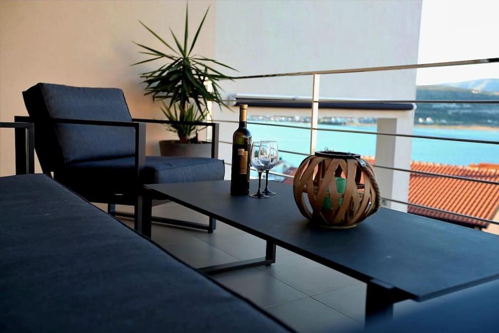 Luxury Villa Lana Apt, Seaview Terrace, Large Outdoor Space, Bbq Трогир Экстерьер фото