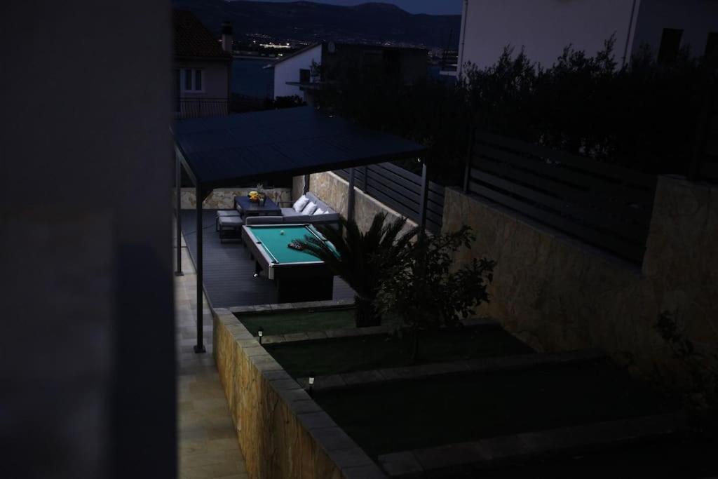 Luxury Villa Lana Apt, Seaview Terrace, Large Outdoor Space, Bbq Трогир Экстерьер фото