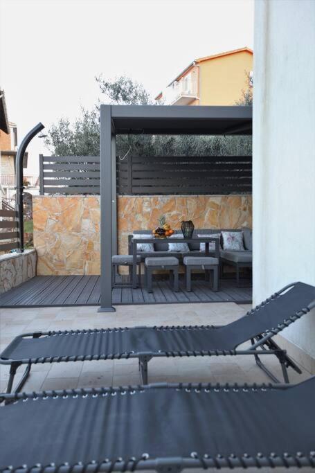Luxury Villa Lana Apt, Seaview Terrace, Large Outdoor Space, Bbq Трогир Экстерьер фото